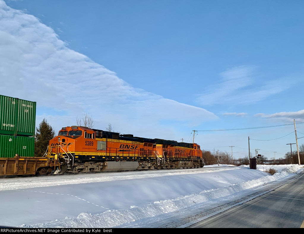 BNSF 6920 on 22K 